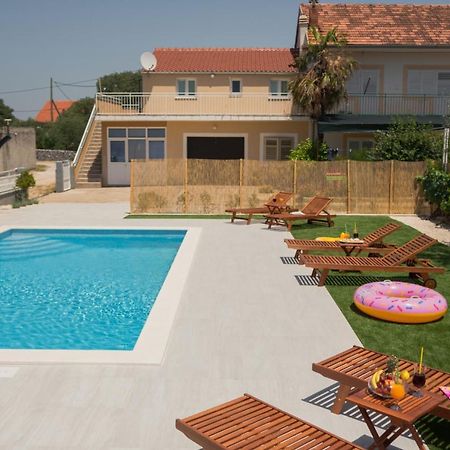Apartments Brkic Lozovac Bagian luar foto