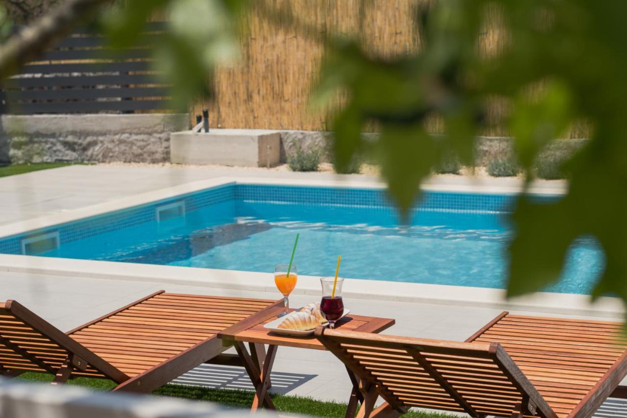 Apartments Brkic Lozovac Bagian luar foto
