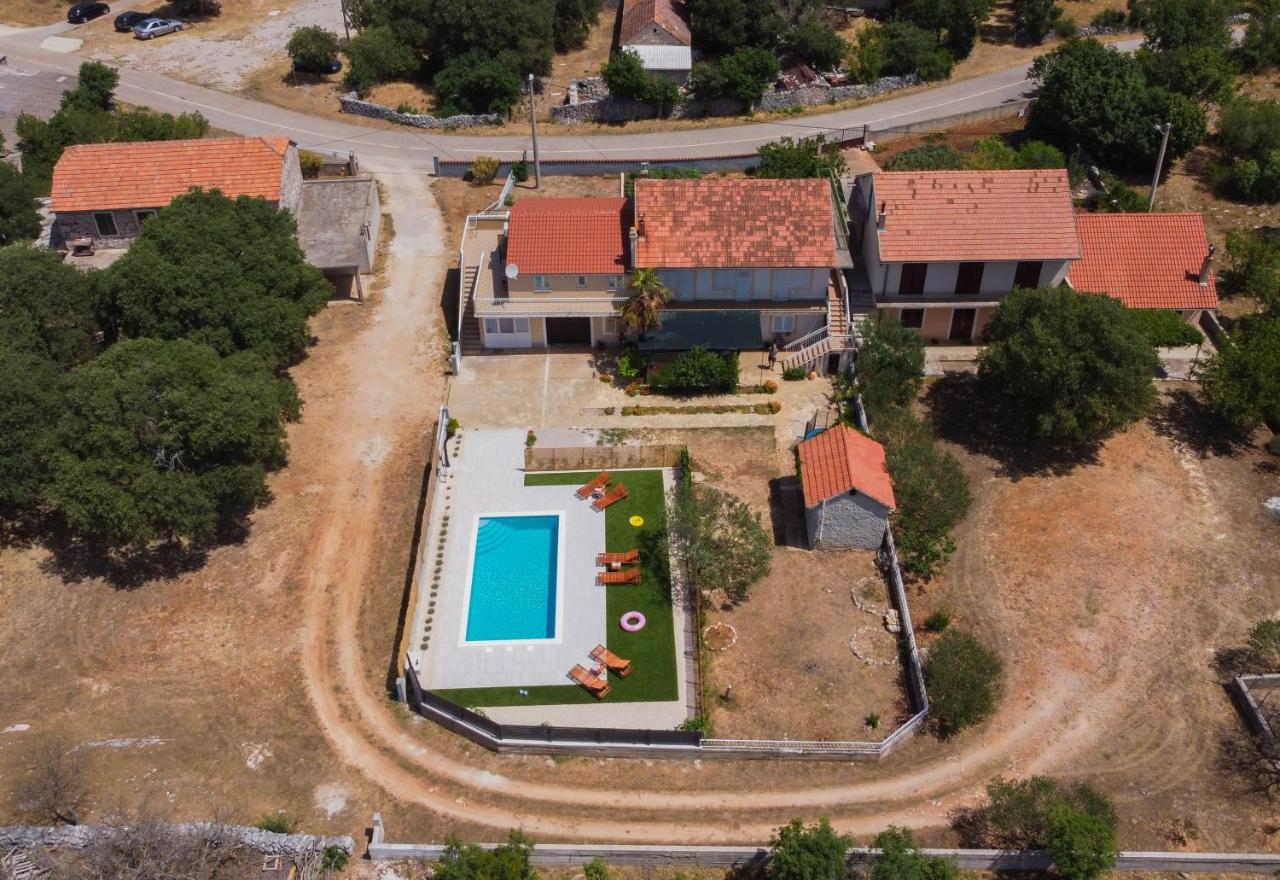 Apartments Brkic Lozovac Bagian luar foto