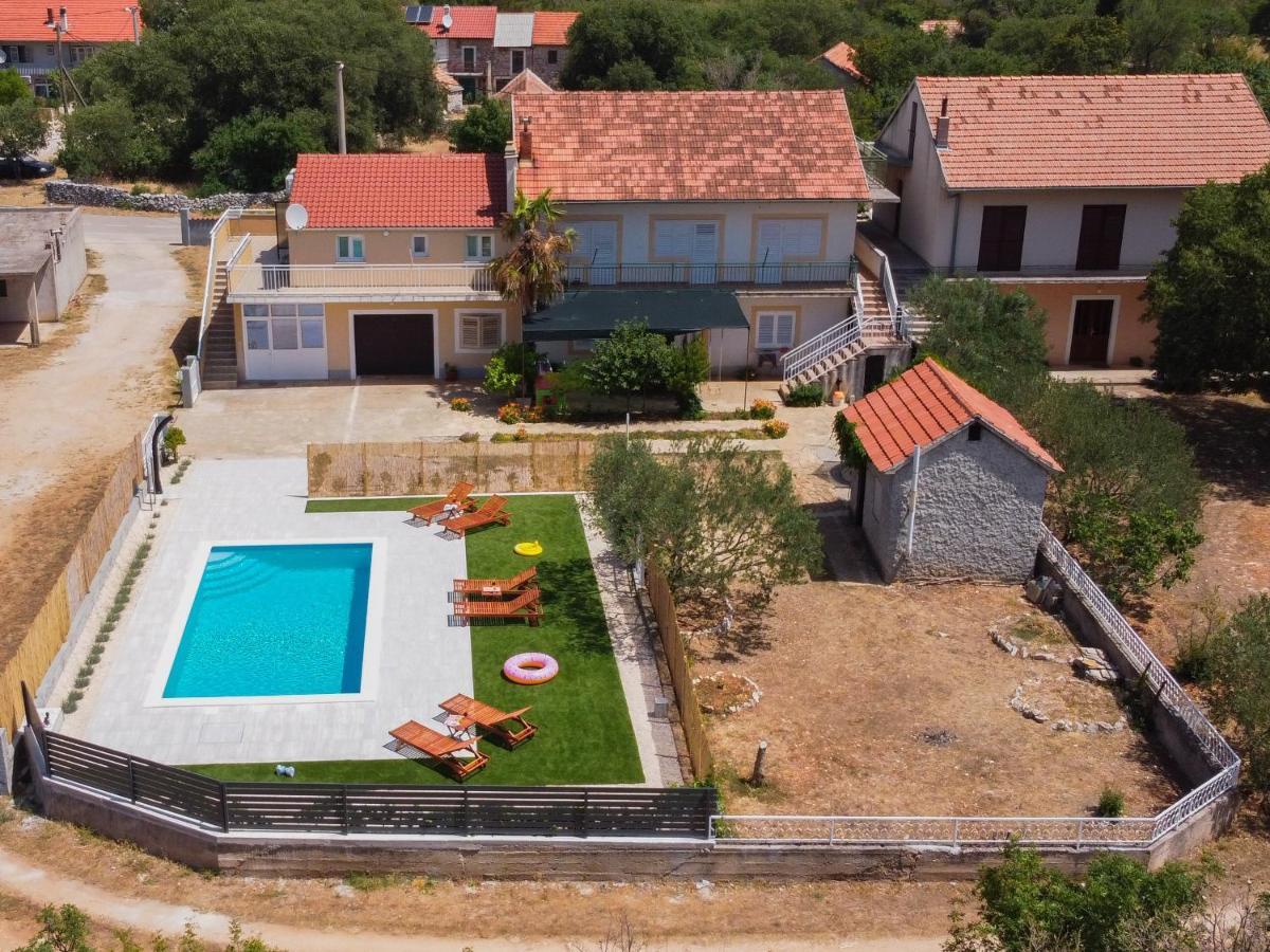 Apartments Brkic Lozovac Bagian luar foto