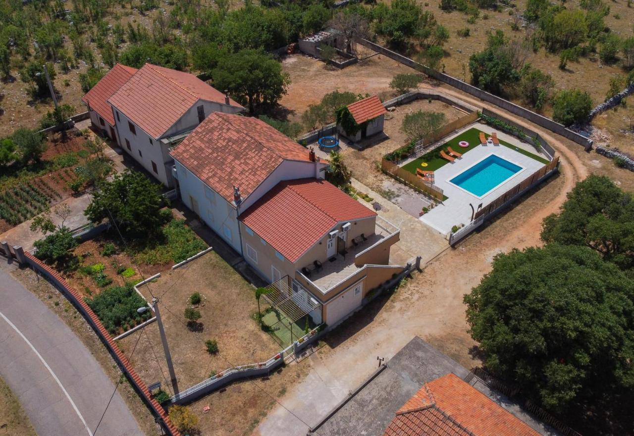 Apartments Brkic Lozovac Bagian luar foto